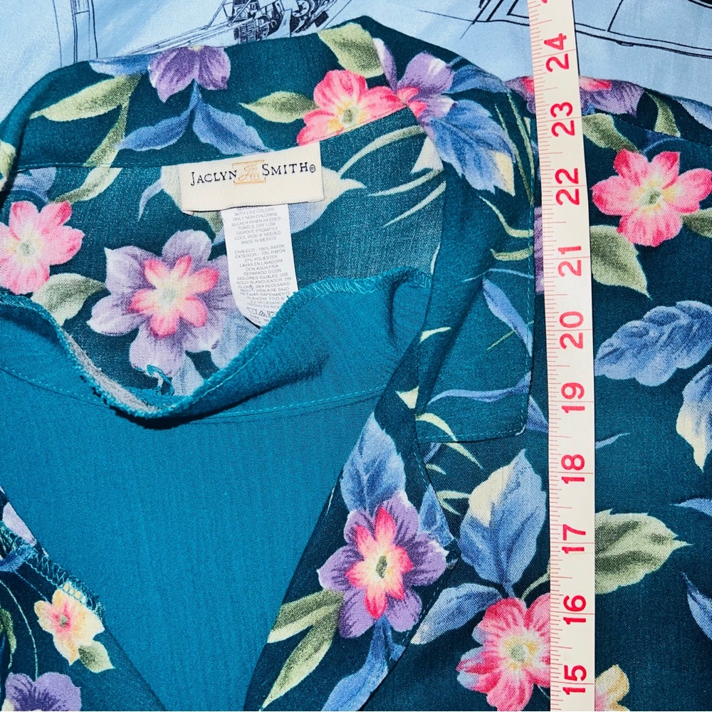 Jaclyn Smith Blue Floral Button Down Vintage Shirt - Picture 10 of 11